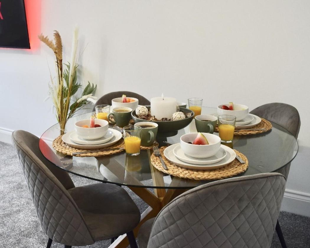 The Yorkshire Crown - Luxury Apartment - Free Parking Nearby Harrogate Bagian luar foto