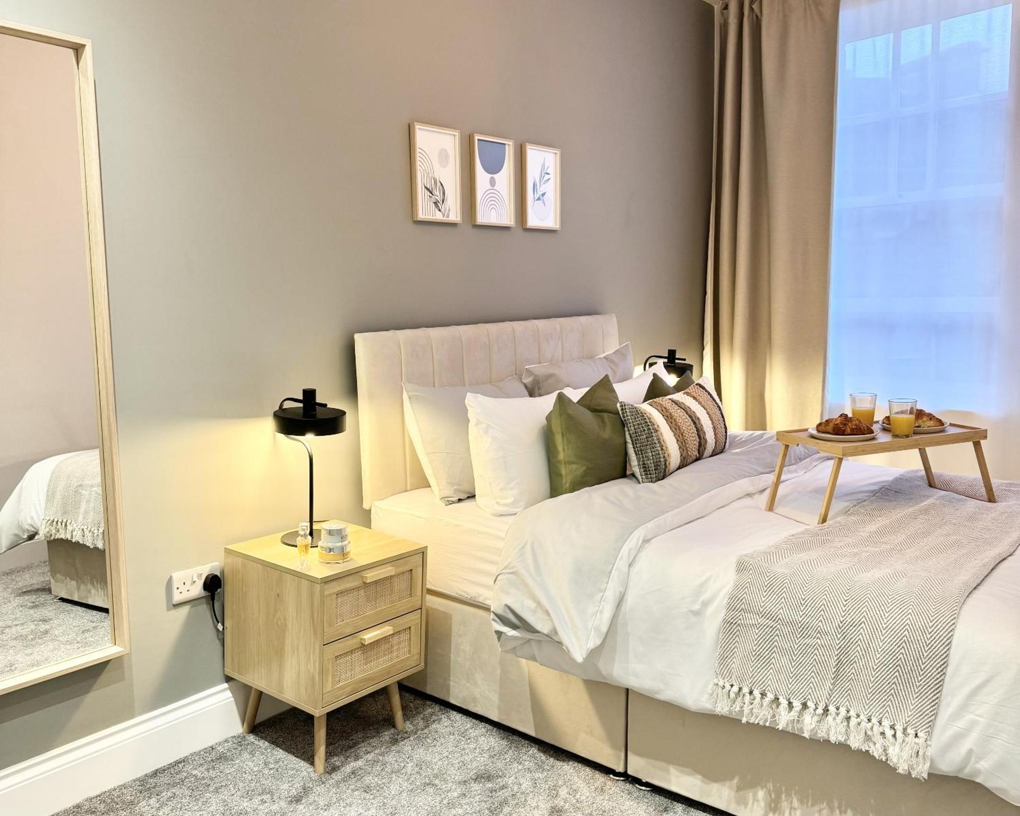 The Yorkshire Crown - Luxury Apartment - Free Parking Nearby Harrogate Bagian luar foto