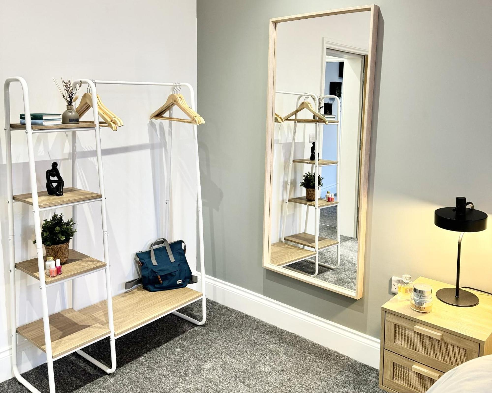The Yorkshire Crown - Luxury Apartment - Free Parking Nearby Harrogate Bagian luar foto
