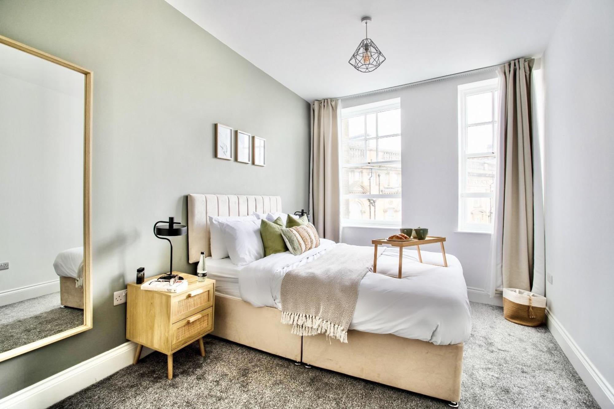 The Yorkshire Crown - Luxury Apartment - Free Parking Nearby Harrogate Bagian luar foto