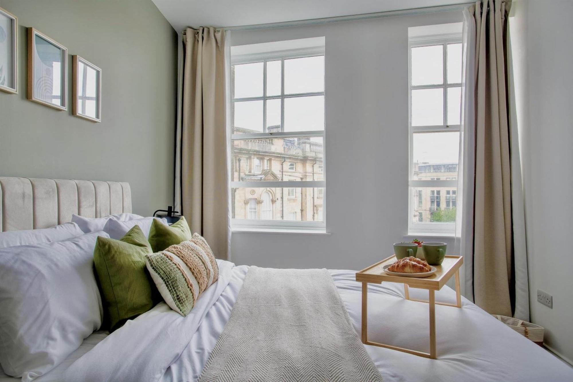 The Yorkshire Crown - Luxury Apartment - Free Parking Nearby Harrogate Bagian luar foto